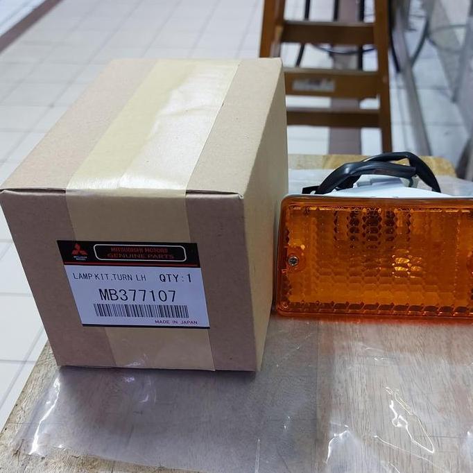 Lampu sen bumper L300 original Mitsubishi Terlaris