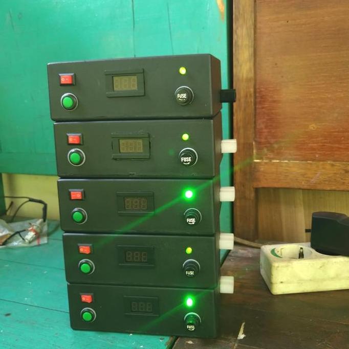 Volt Stabilizer Mobil/motor, Dual band, Dual Connecting DC 12V