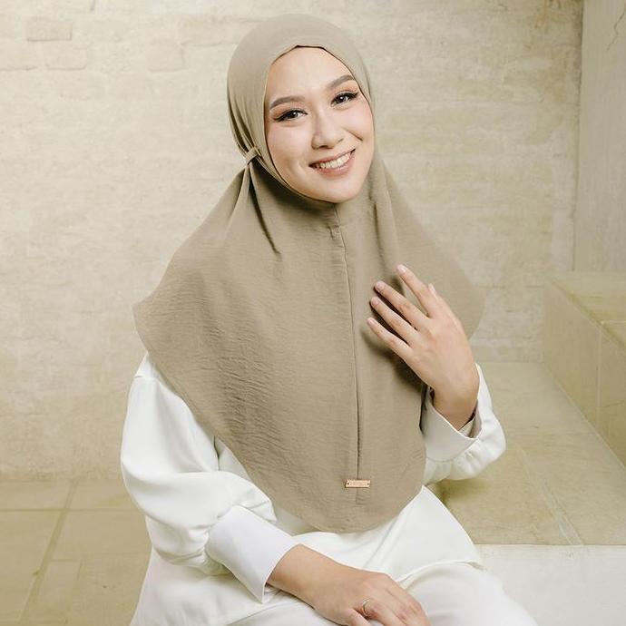 Lozy Hijab - Salwa (Hijab Bergo Bahan Crinkle Premium) Lembut Nyaman Krudung Airflow Muslim Kerudung