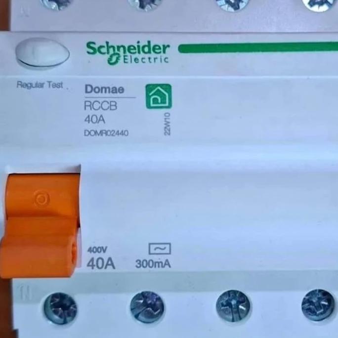 Murah ELCB SCHNEIDER DOMAE 40A 4phase 300ma/30MA 40a 4phase ELCB 4 phase 40A Non COD