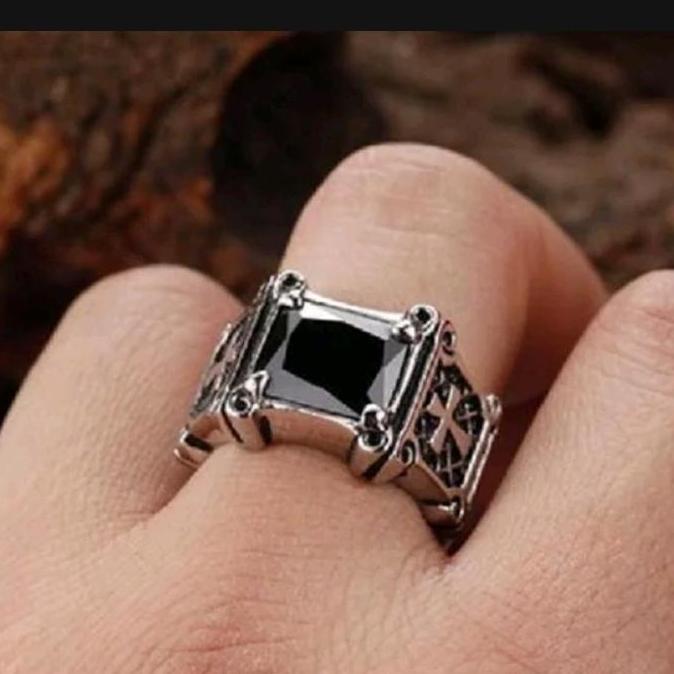 Cincin Pria Salib Cross La Croix Titanium Stainless Steel Batu Merah