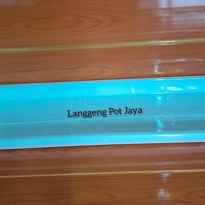 ALAS TATAKAN PUTIH UNTUK POT PLASTIK PANJANG UKURAN 50CM
