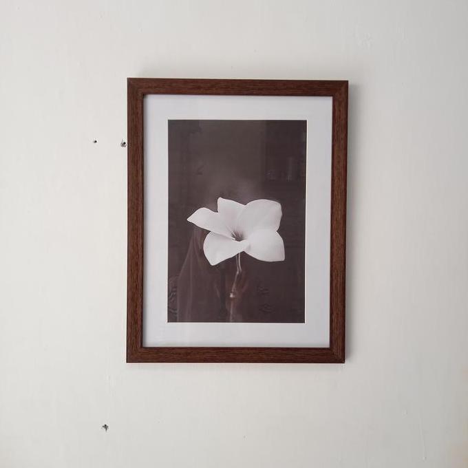 PIGURA FRAME FOTO  12R 30x40 WARNA SERAT KAYU COKLAT