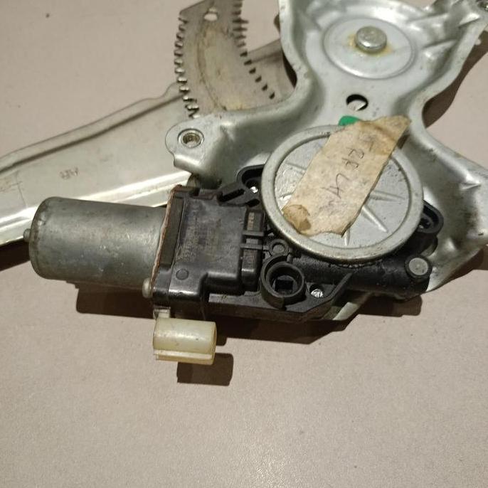 Dinamo Regulator Kaca Pintu Belakang Kiri Calya Sigra Original Bekas