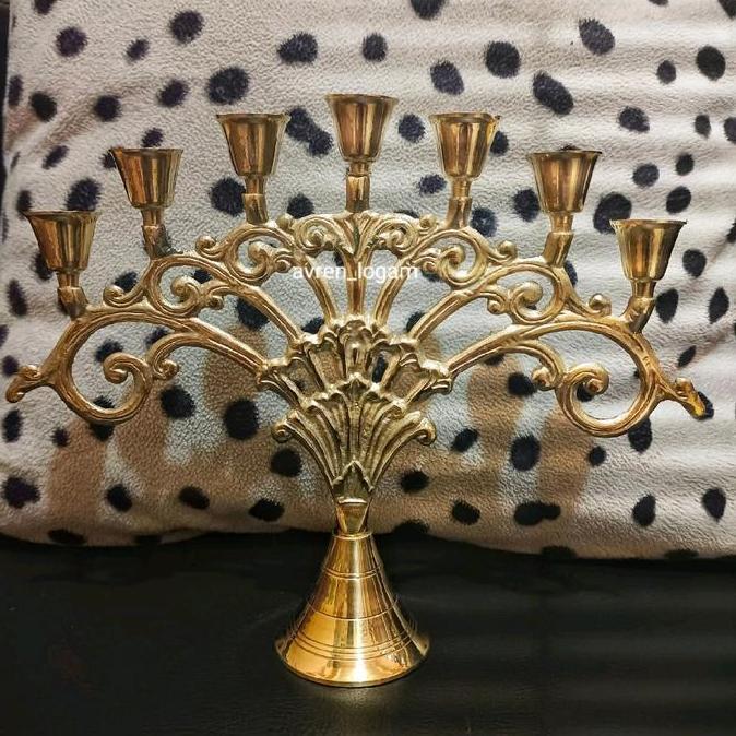 Tempat lilin cabang 7 / 7 lubang lilin logam kuningan CO