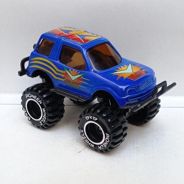 pro engine toyota rav4 big foot pioneer loose diecast (s)