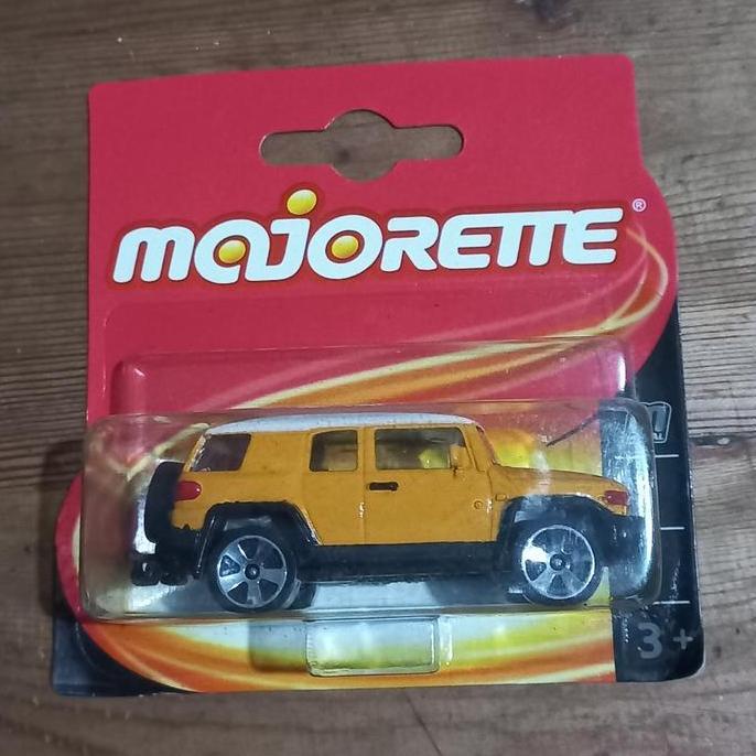 MAJORETTE TOYOTA FJ CRUISER kuning