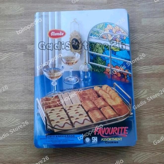 Monde Favourite Assortment 575 Gr Kue Kaleng Biskuit Kaleng