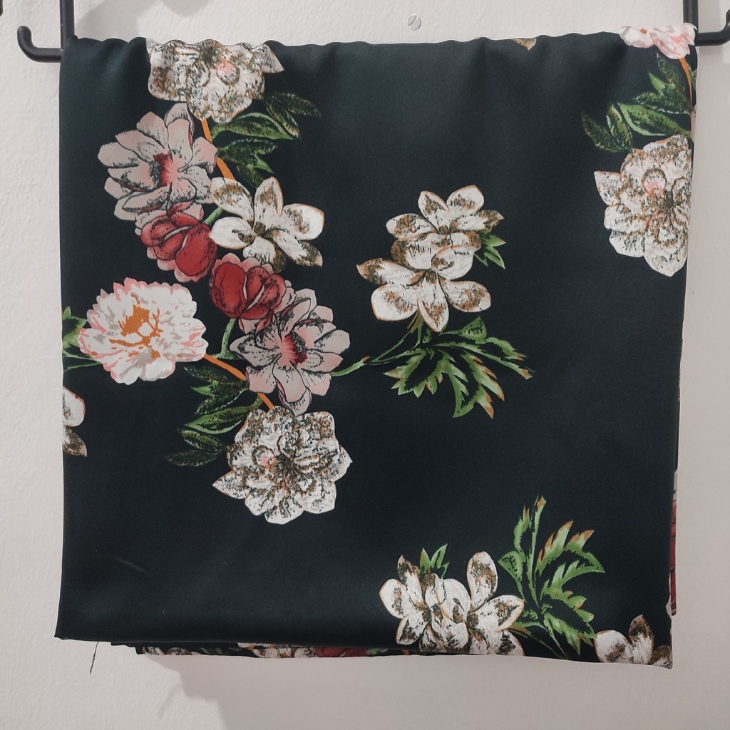 Vanilla Hijab Scarf Kerudung Satin