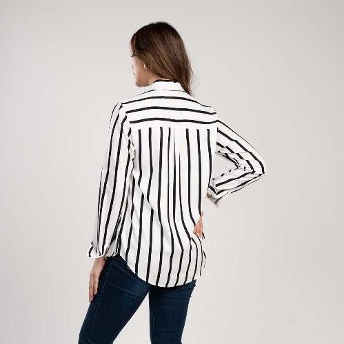 C2 Iveria Ecru Kemeja Casual Wanita Motif Garis