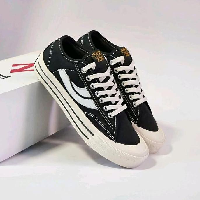 Sepatu Sneakers Wanita Pria Flexion Bw Low  Canvas Casual Shoes Sneakers Sport Tanpa Hak Hitam Dasar