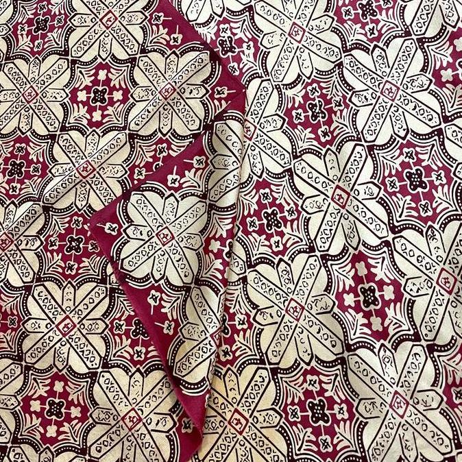 Sutra Batik Lawasan Tulis Setelan Kain dan Selendang