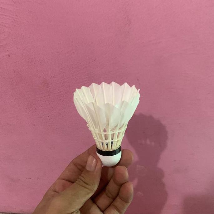 Shuttlecock Kutai - Bola Badminton Berkualitas