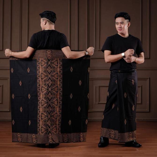 Spesial Sarung Batik Wayang Gunungan Coklat Dan Hitam Putih