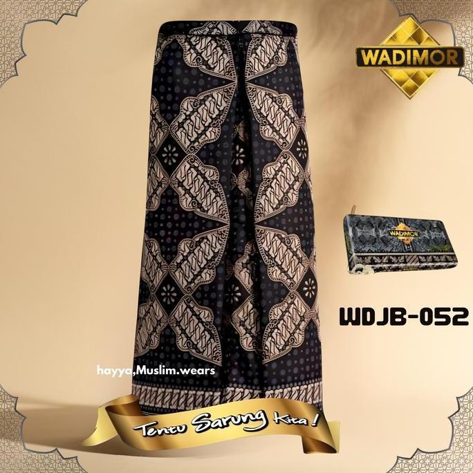 Miliki Sarung Wadimor Royal Platinum Motif Batik Songket Tenun Original  Hitam Putih Muslim Dewasa