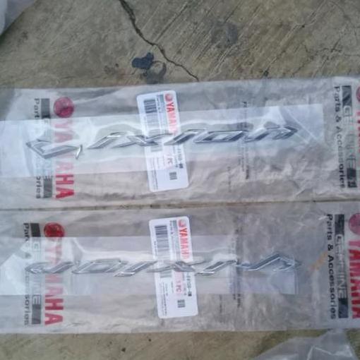 Promo EMBLEM TULISAN TIMBUL VIXION NEW NVA SET KANAN KIRI ORI 2TP-F416B-00 Diskon