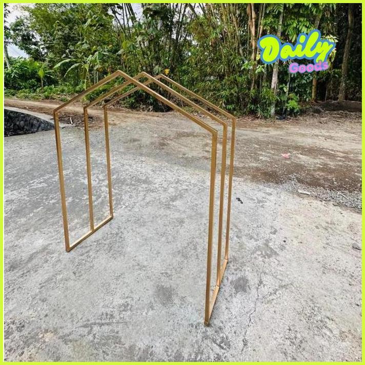 DAILYGOODS STANDING SEGITIGA GUBUKAN PRASMANAN DEKORASI 01 ORIGINAL