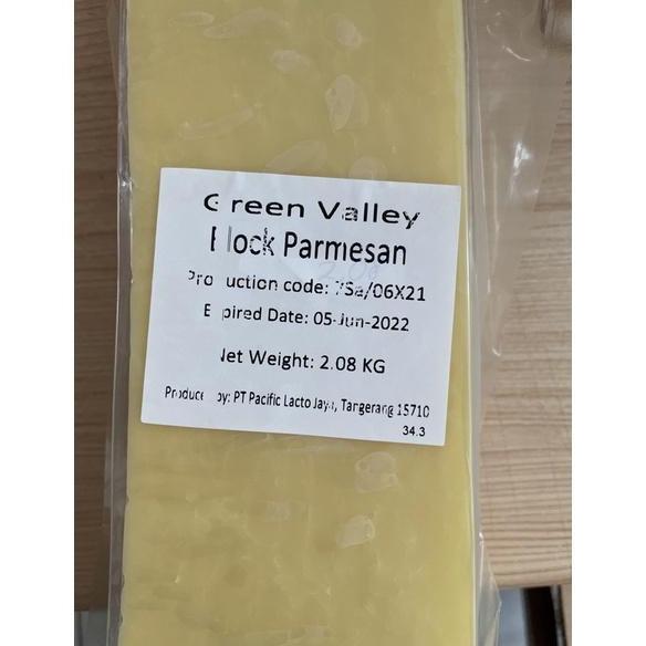 New- Green Valley Parmesan Blok / Keju Parmesan Cheese / Keju Parmesan Block Green Valley