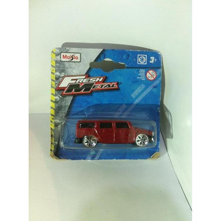 Fresh Metal - 2003 Hummer H2 SUV. Metalflake Red MAISTO 2015