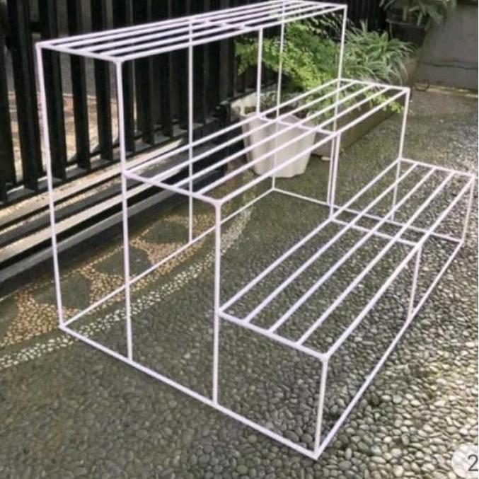 rak bunga susun 3/rak bunga besi susun 3/rak bunga minimalis/standing pot Putih LUIS