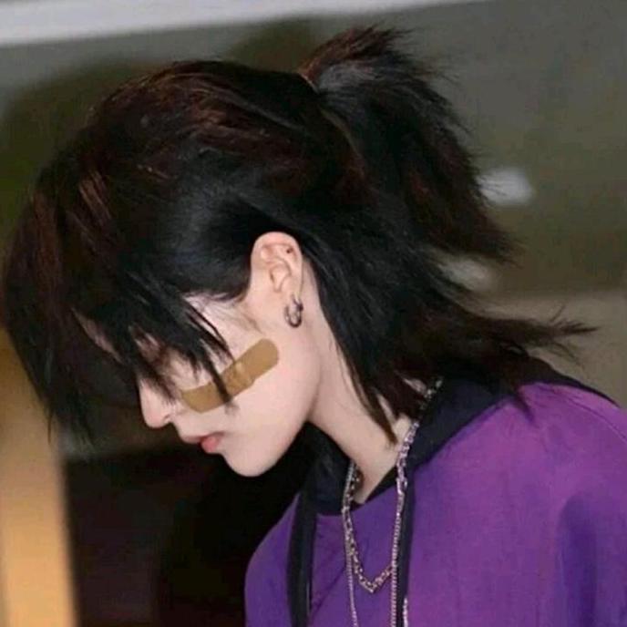 Wig Pria Rambut Panjang Warna Hitam Dapat di Kuncir Belakang Model Artis Korea