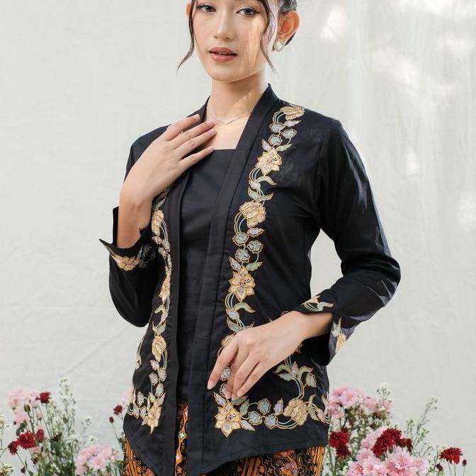 Kebaya Encim Bordir Lengan Panjang Katun Jepang Sogan