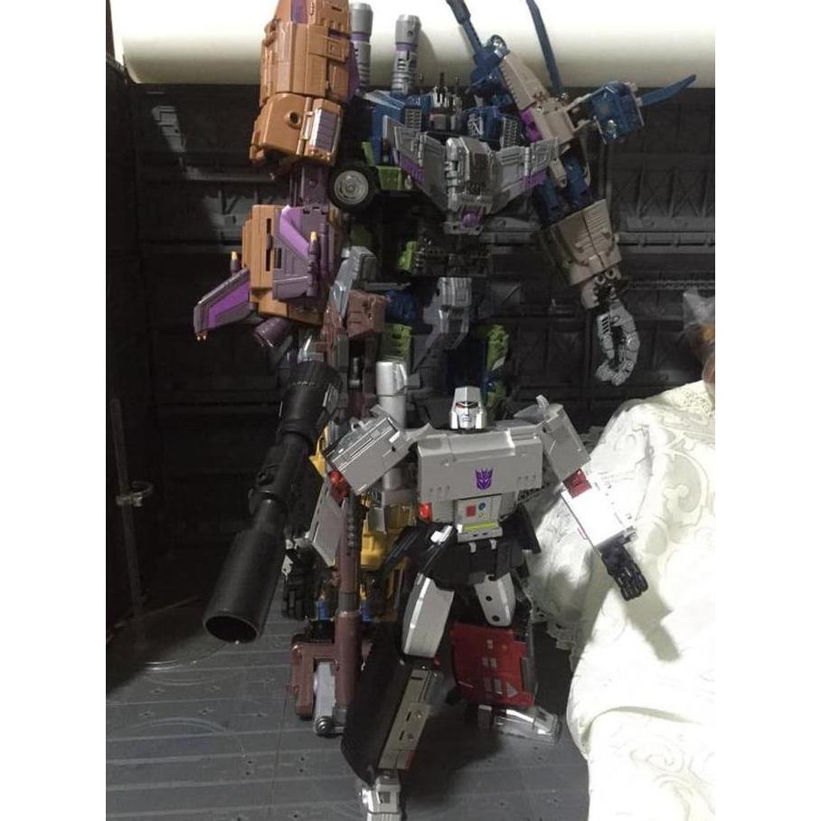 BRUTICUS DECEPTICONS WARBOTRON TRANSFORMATION ROBOT OVERSIZED JINBAO KODE 752