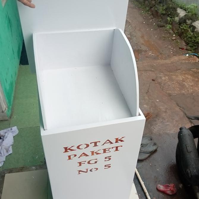 KOTAK PAKET DEPAN RUMAH