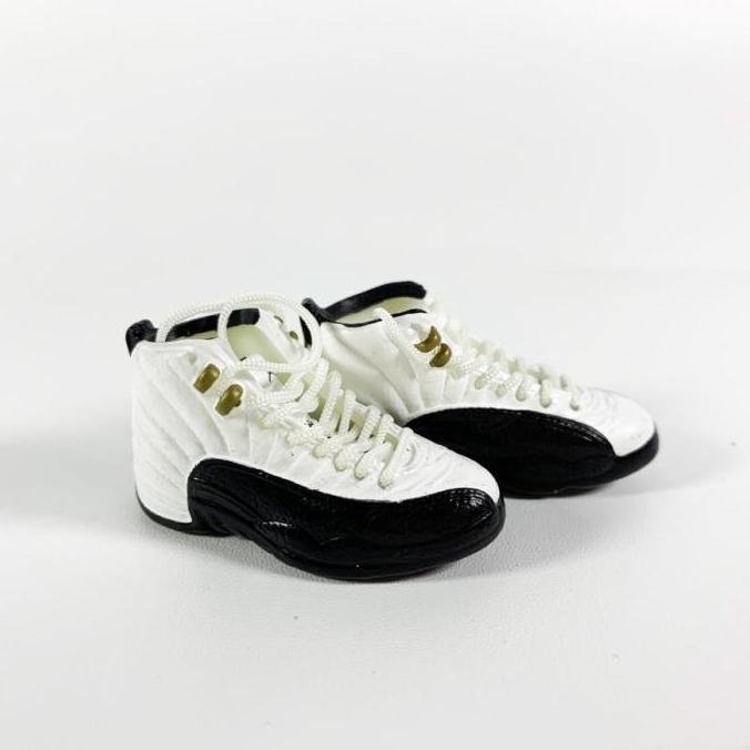 AIR JORDAN 12 AJ12 TAXI 3D SNEAKERS KEYCHAIN MINIATUR