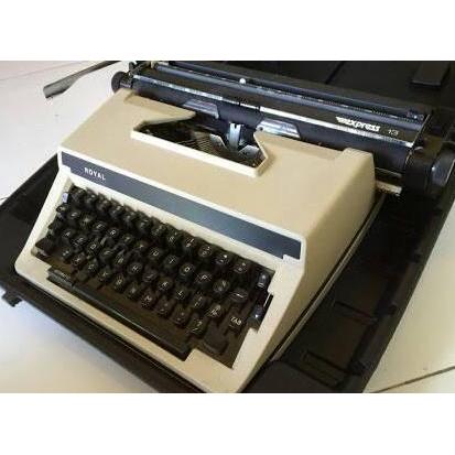 ROYAL 13" Inch JAPAN model - Mesin Tik/Mesin Ketik Manual