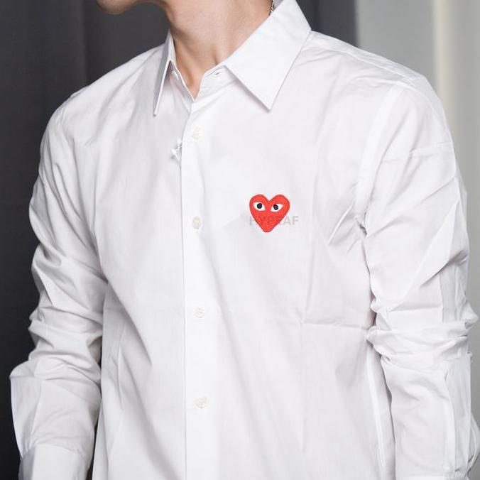 Kemeja Lengan Panjang CDG Comme des Garcons PLAY Play Red Emblem Long Sleeve Button Up Shirt [100% A