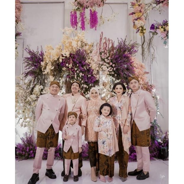 Gratis Ongkir Kebaya Kutubaru Batik Bunga Eb.66 & Wo.03 Monalisa