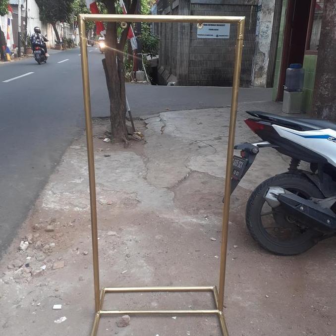 standing welcome sign