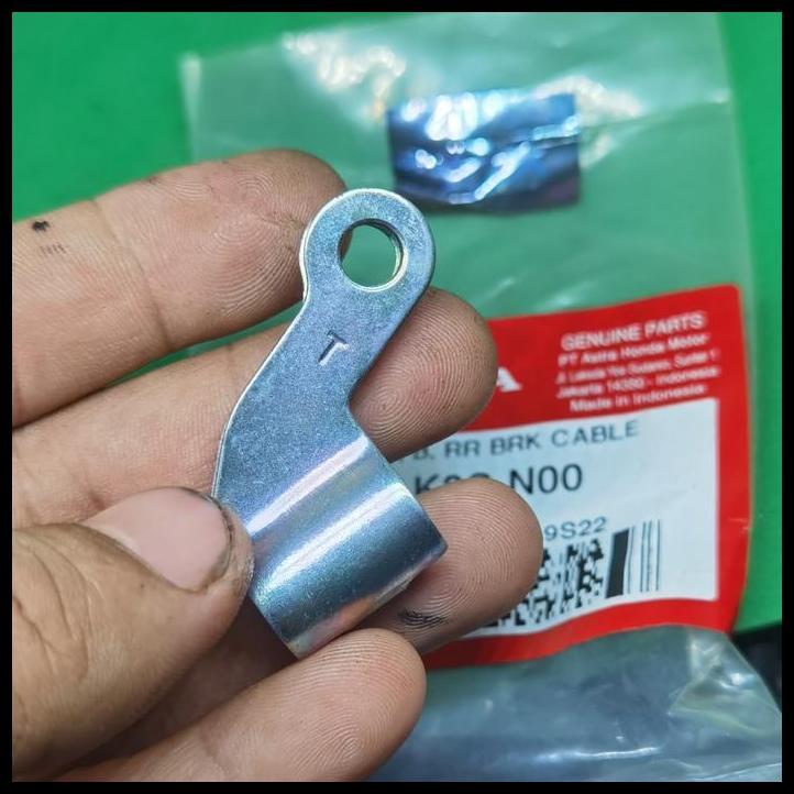 HOT DEAL CLAMPER B RR BRAKE CABLE HONDA VARIO 160 K2S ORIGINAL 