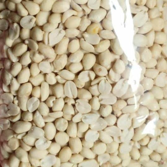 kacang tanah kupas mentah kecil