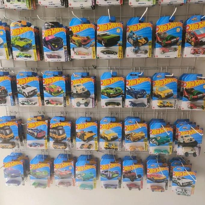 Hot Wheels Sortir Random Fantasy Car 1 dus (isi 72 pcs)