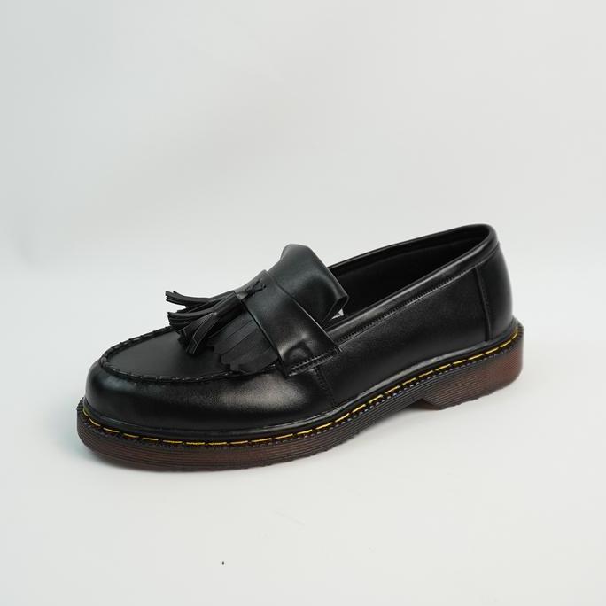 SB ALETTA Y.S Sepatu Pria Loafers Docmart Sepatu Slip On Pria Sepatu Hitam Cowok Sepatu Pria Slip On