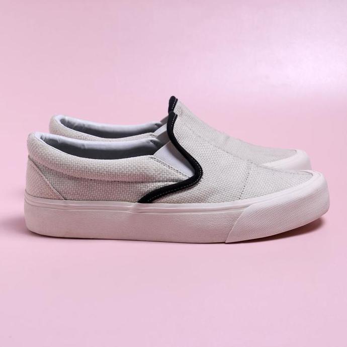 SEPATU SLIP ON HOPE BORED