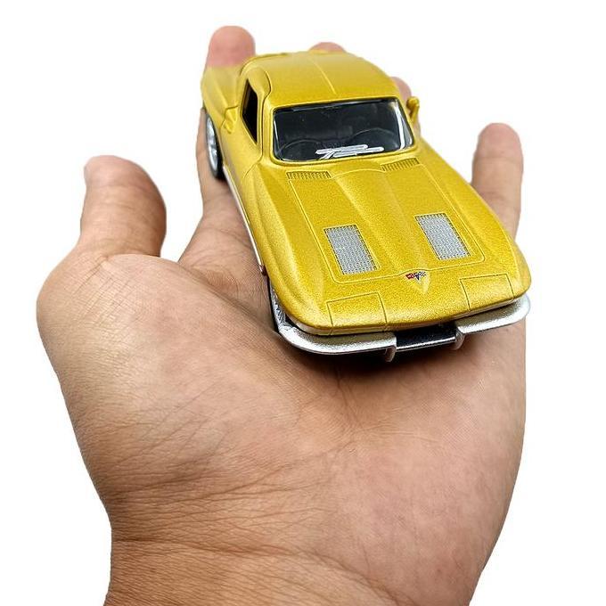 RMZ City Chevrolet Corvette Stingray 1963 Gold Mainan Diecast Mobilan