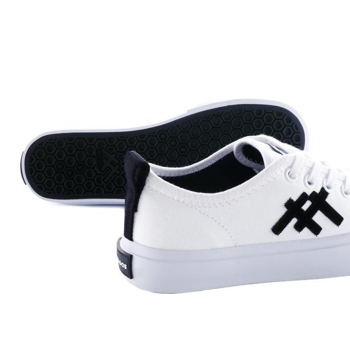 Moos Footwear Ox Republic White/Black