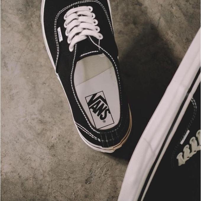 Authentic Anaheim Black/White Vans