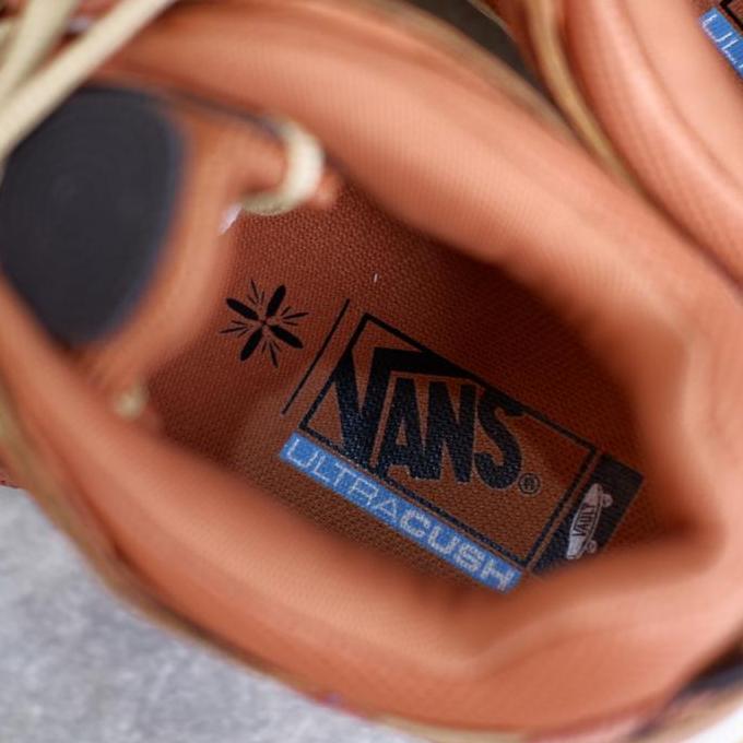 VANS x TAKA HAYASHI AMZN TRAILHEAD (HAIRYDEMSH) BROWN
