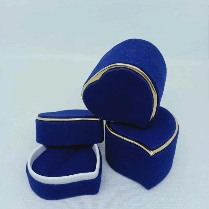 kotak perhiasan/kotak cincin bentuk love+list gold/kotak cincin bahan berudu/kotak cincin bentuk lov