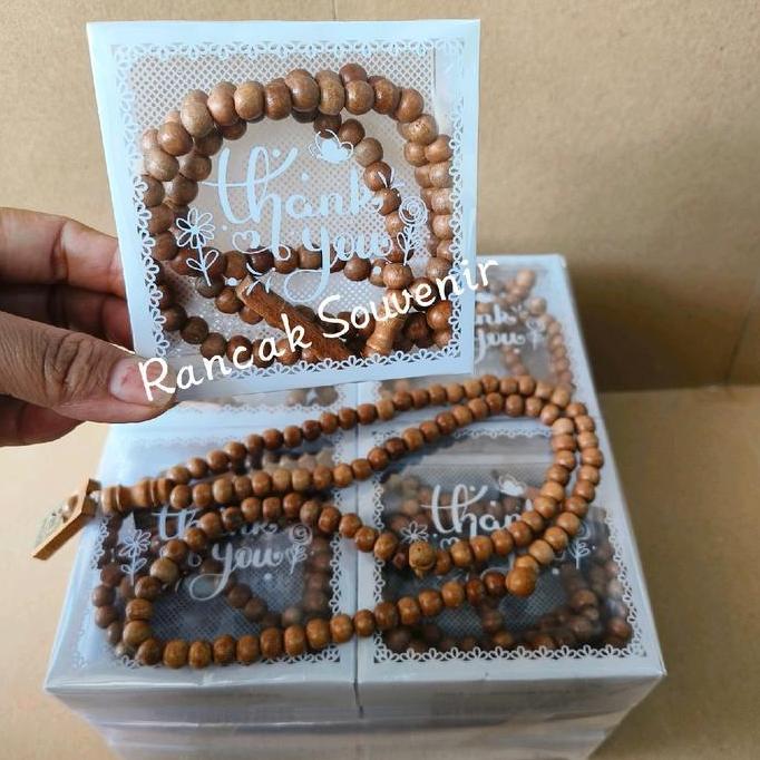 Isi 50 Pcs Souvenir Tasbih Kayu 99 Butir Kemasan Mika Motif Cantik Muslim