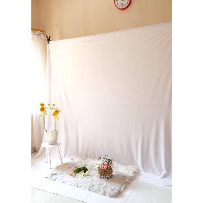 Kirimcoyy- Kain Backdrop Background Dekorasi Polos Layar Foto Latar Putih 3M