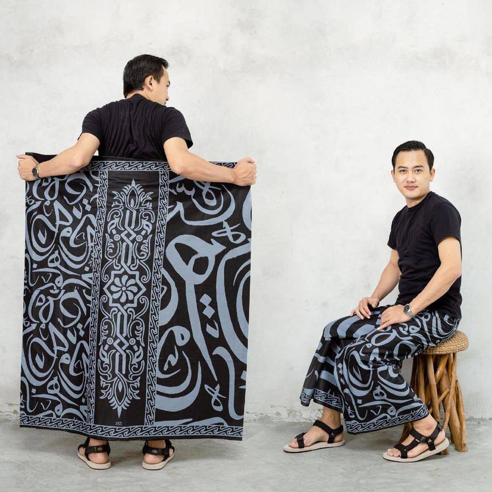 BIG SALE Sarung Pria Motif Kaligrafi Kufi Batik Palaikat Sarung Pondok Sarung Sholat Sarung Batik Pe
