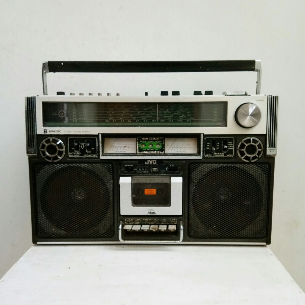 Radio Tape Jadul Boombox JVC RC-838W
