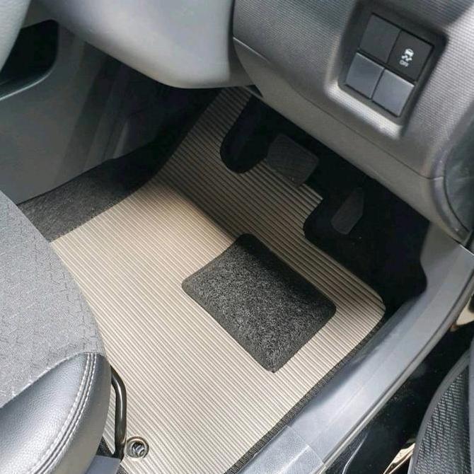 Karpet Daihatsu Rocky