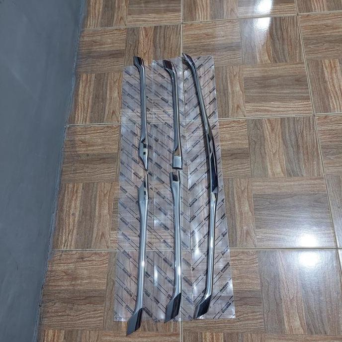 list grill innova grand 2012 original