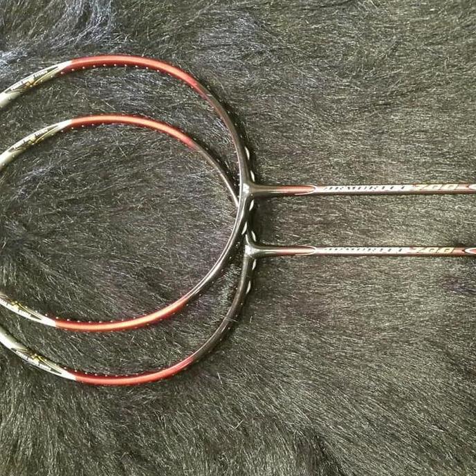 Promo Yonex brand new unstrung,the legendary Armortec 700 OC IP.Spec 3UG5. Diskon